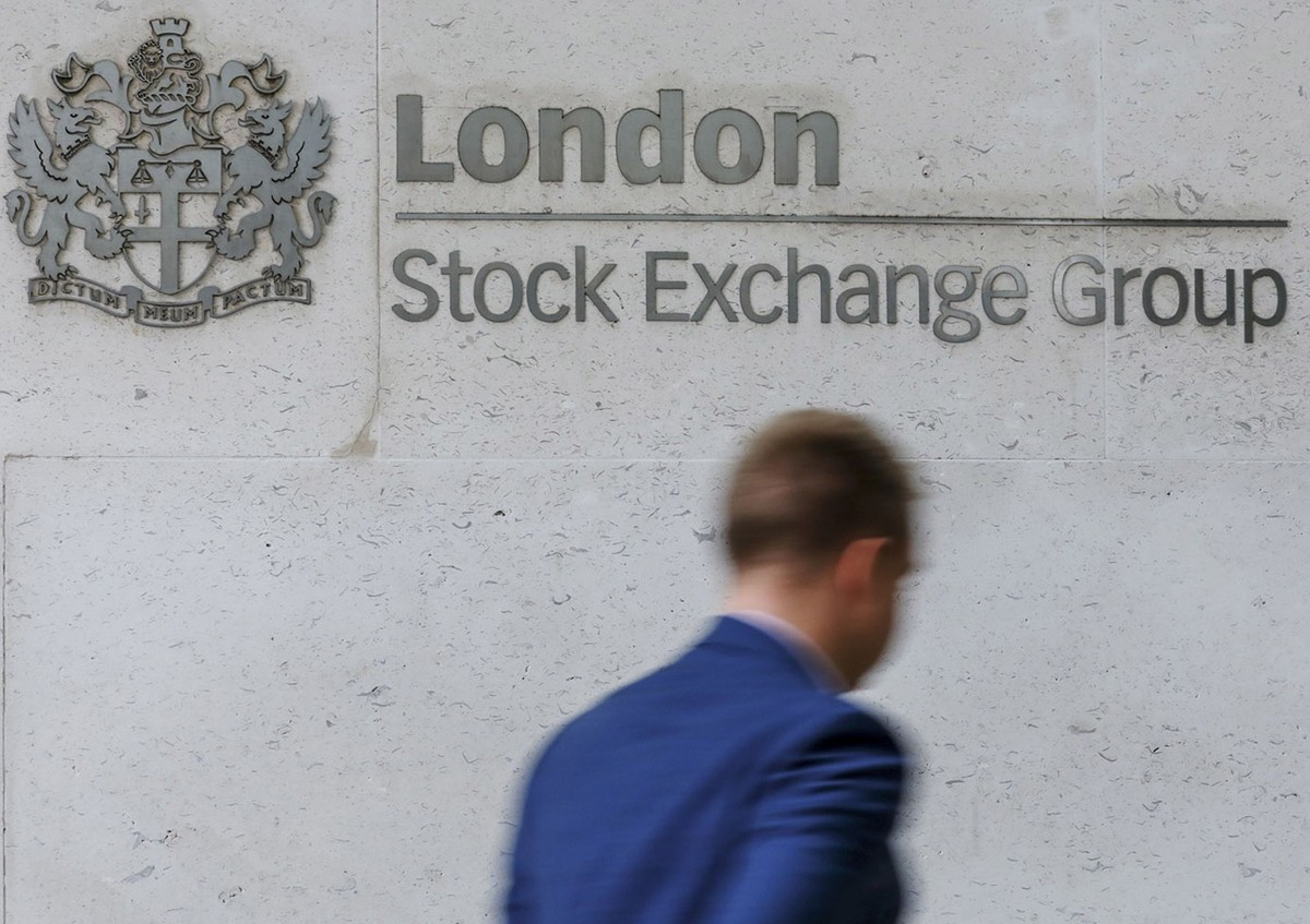 Bolsas da Europa avançam com incertezas comerciais; Londres acumula a 11ª alta seguida
